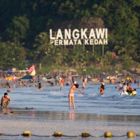 Lagenda Resthouse Cenang Beach Pantai Cenang  Exteriör bild